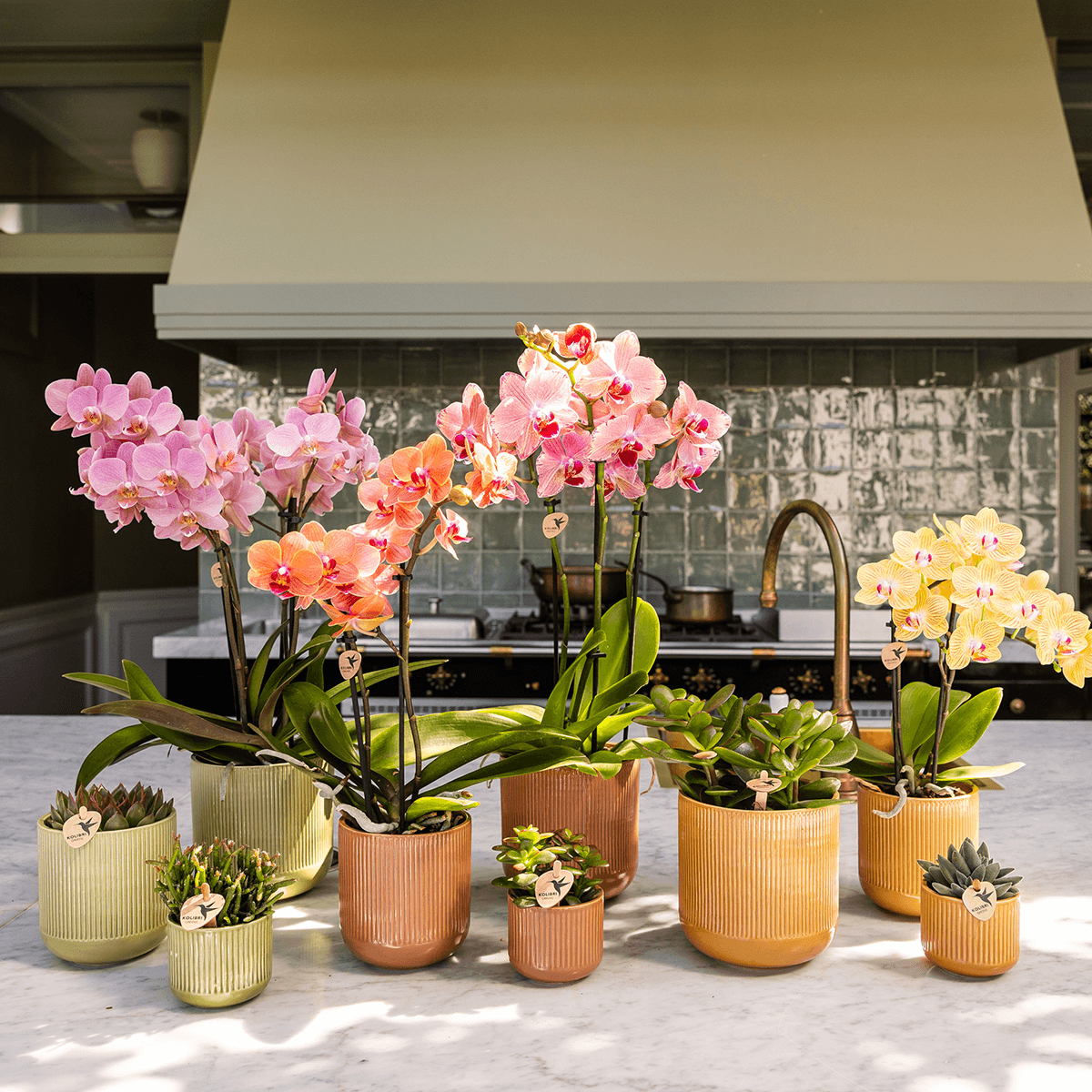 Dekotopf Flare ocker Ø12cm – Blumentopf mit Rillenmuster – runder Retro – Übertopf im 70er – Design
