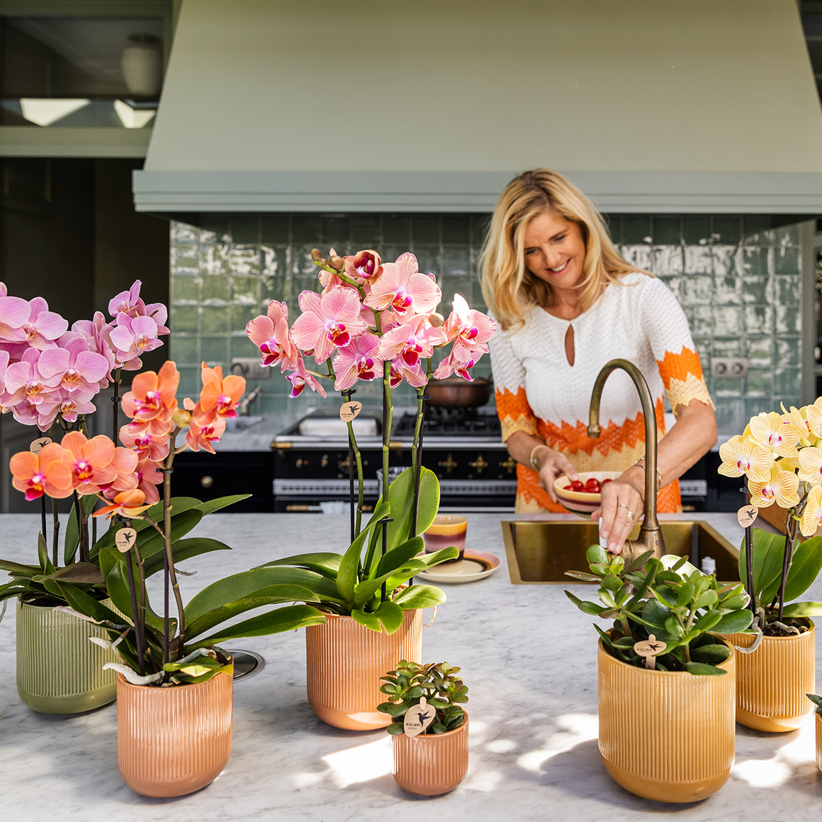 Dekotopf Flare ocker Ø12cm – Blumentopf mit Rillenmuster – runder Retro – Übertopf im 70er – Design